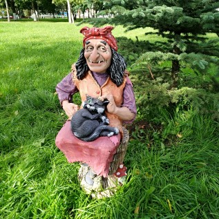Фигура «Баба-Яга на ступе с котом»
